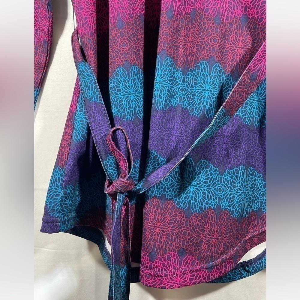 Merrell Tunic Womens Tie Waist Long Sleeve Top Floral Soft Opti Wick Shirt Small - Picture 6 of 7